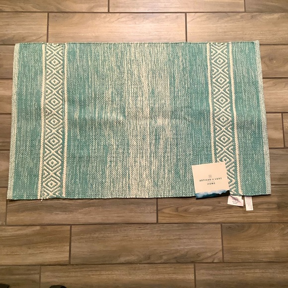 ARTISAN DE LUXE Handwoven Scatter Rug - Picture 2 of 3